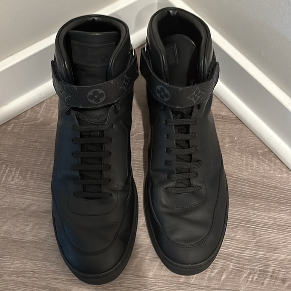 Men’s Louis Vuitton hightops Black Leather sz 11 sneaker - Picture 2 of 10